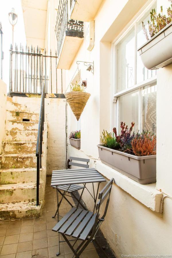 Seafront Apartment With Garden Brighton Exterior photo
